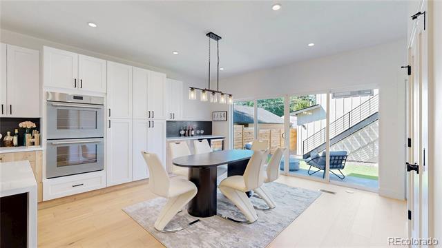 2403 S Franklin