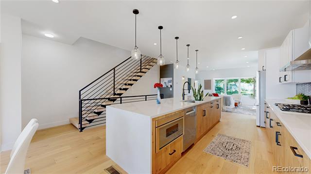 2403 S Franklin
