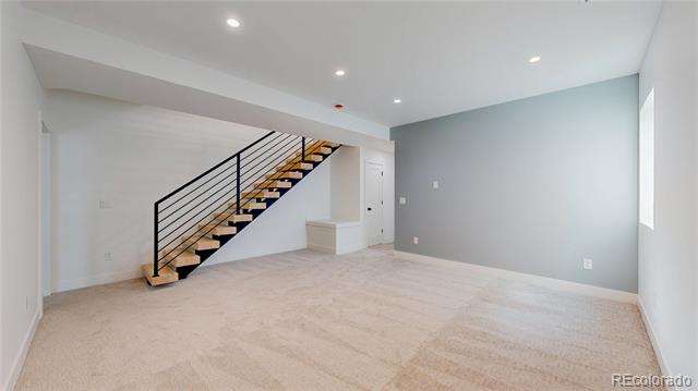 2403 S Franklin