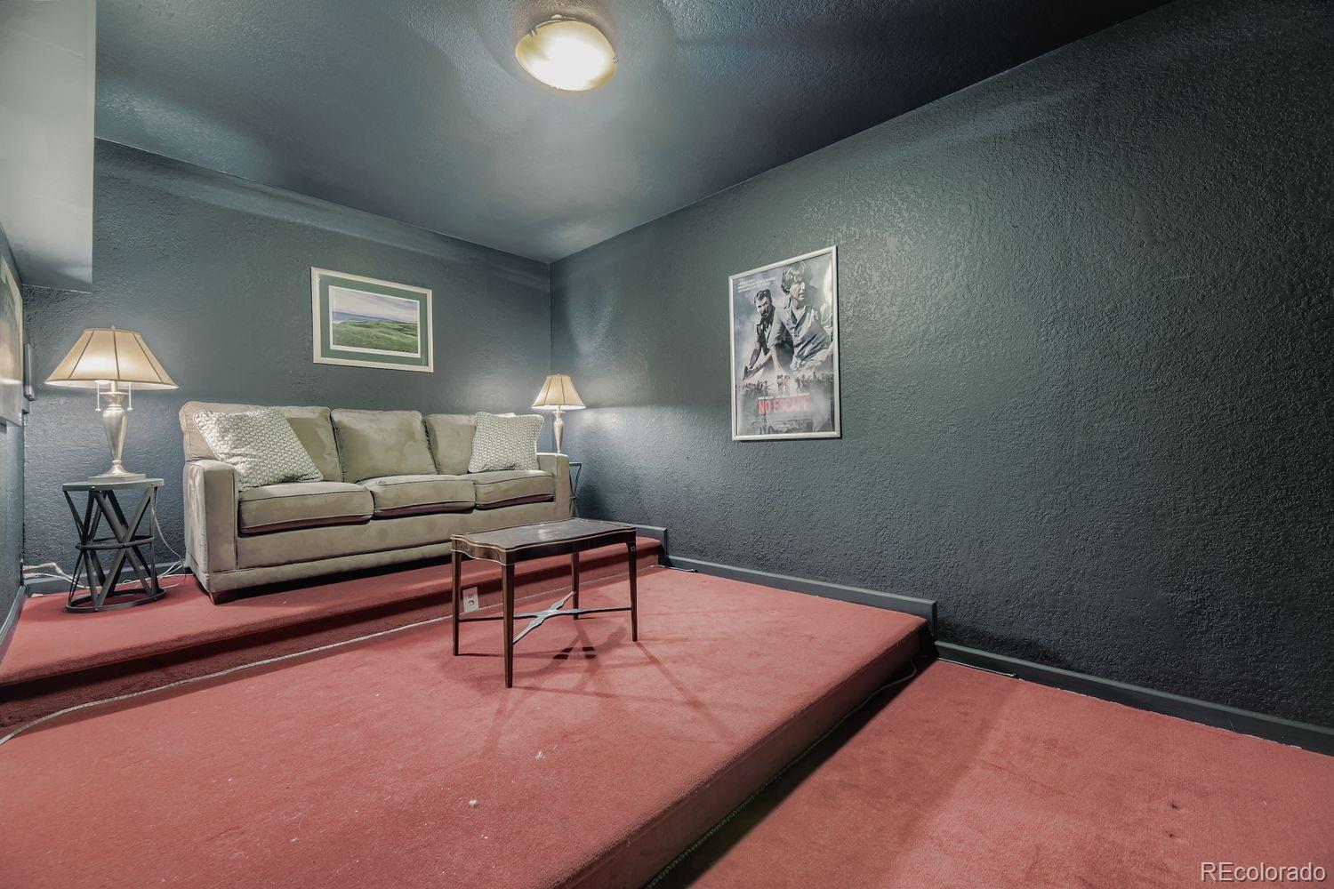 9615 W Hinsdale Place