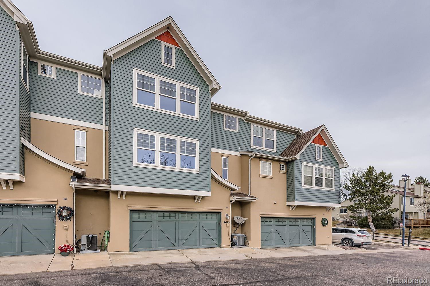 9615 W Hinsdale Place