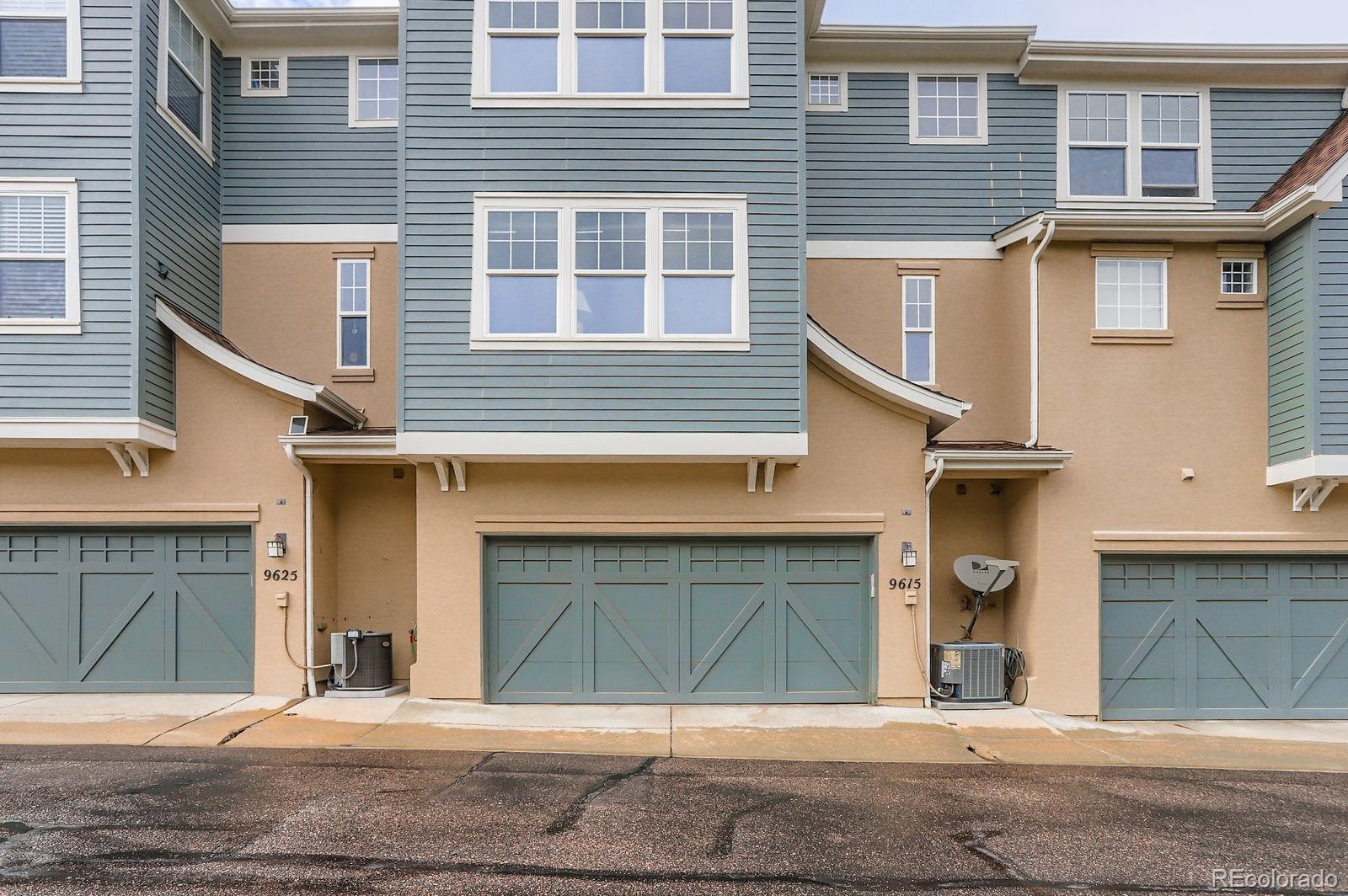 9615 W Hinsdale Place