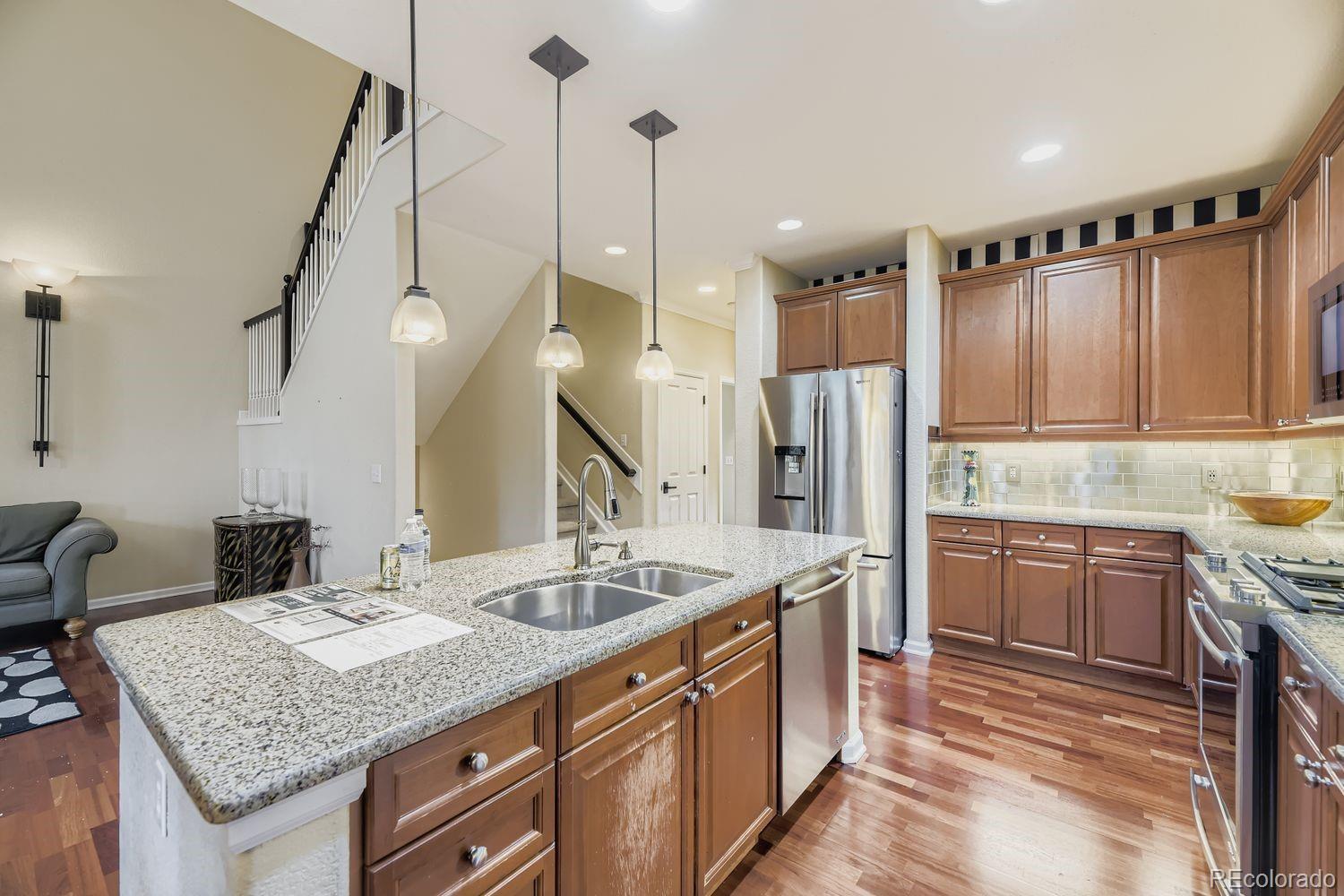 9615 W Hinsdale Place