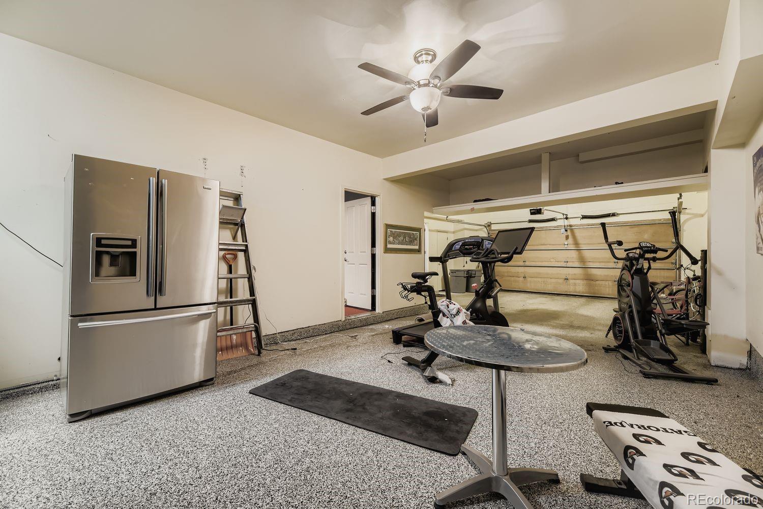 9615 W Hinsdale Place