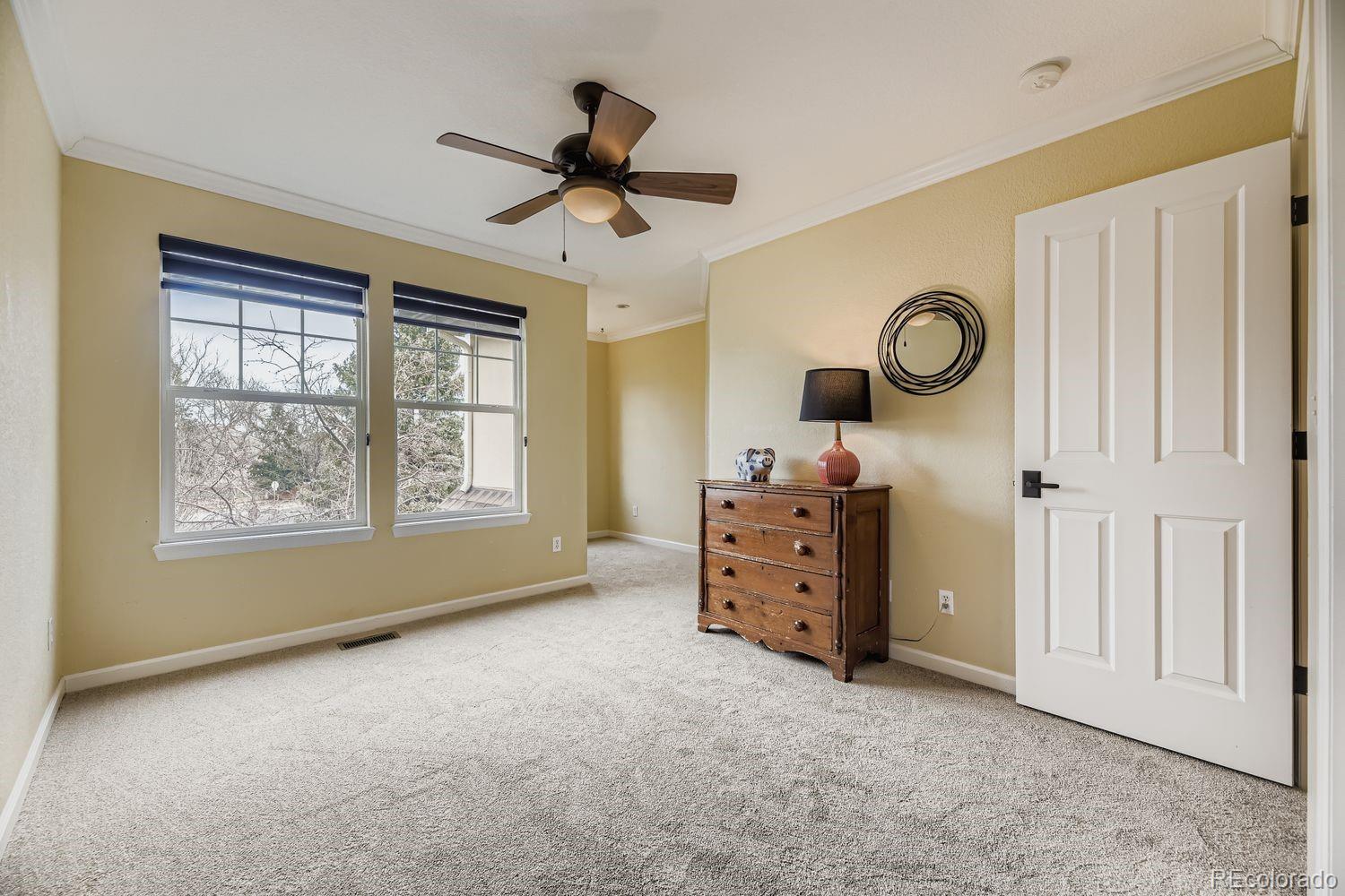 9615 W Hinsdale Place