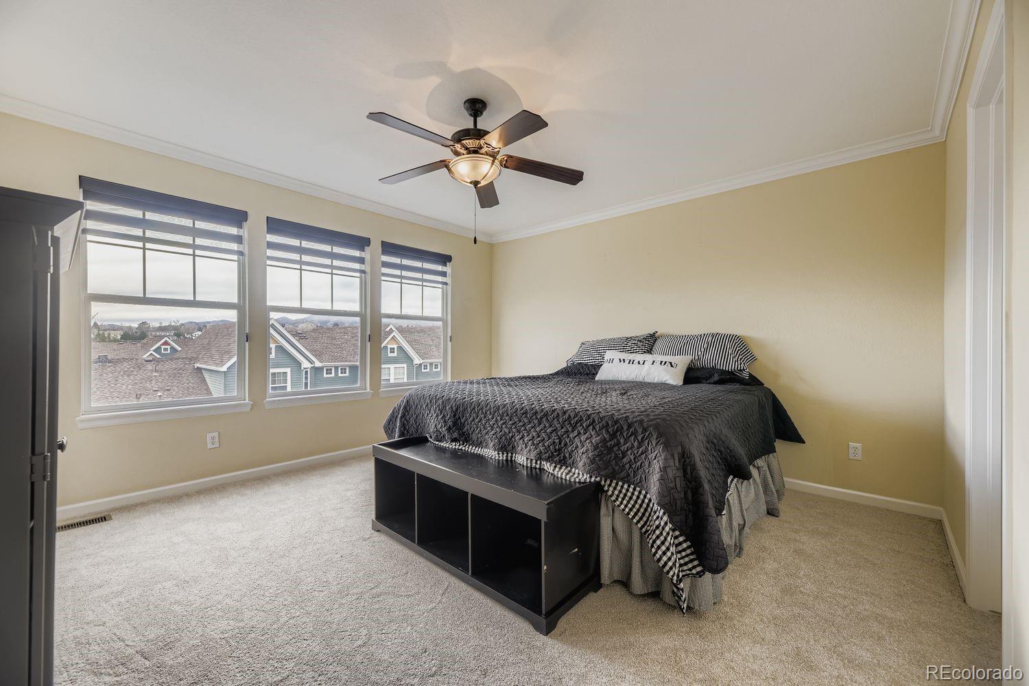 9615 W Hinsdale Place