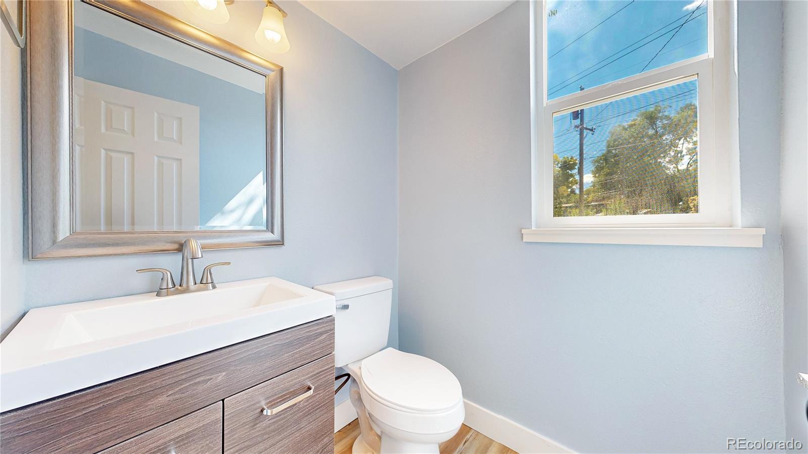 1445 S Kearney Street