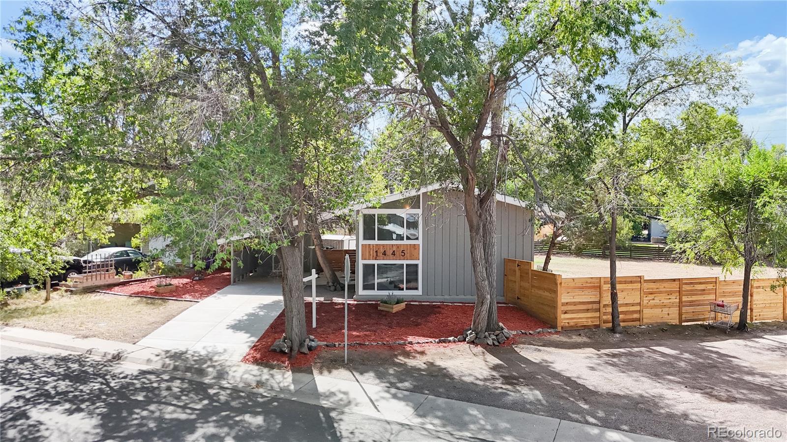 1445 S Kearney Street
