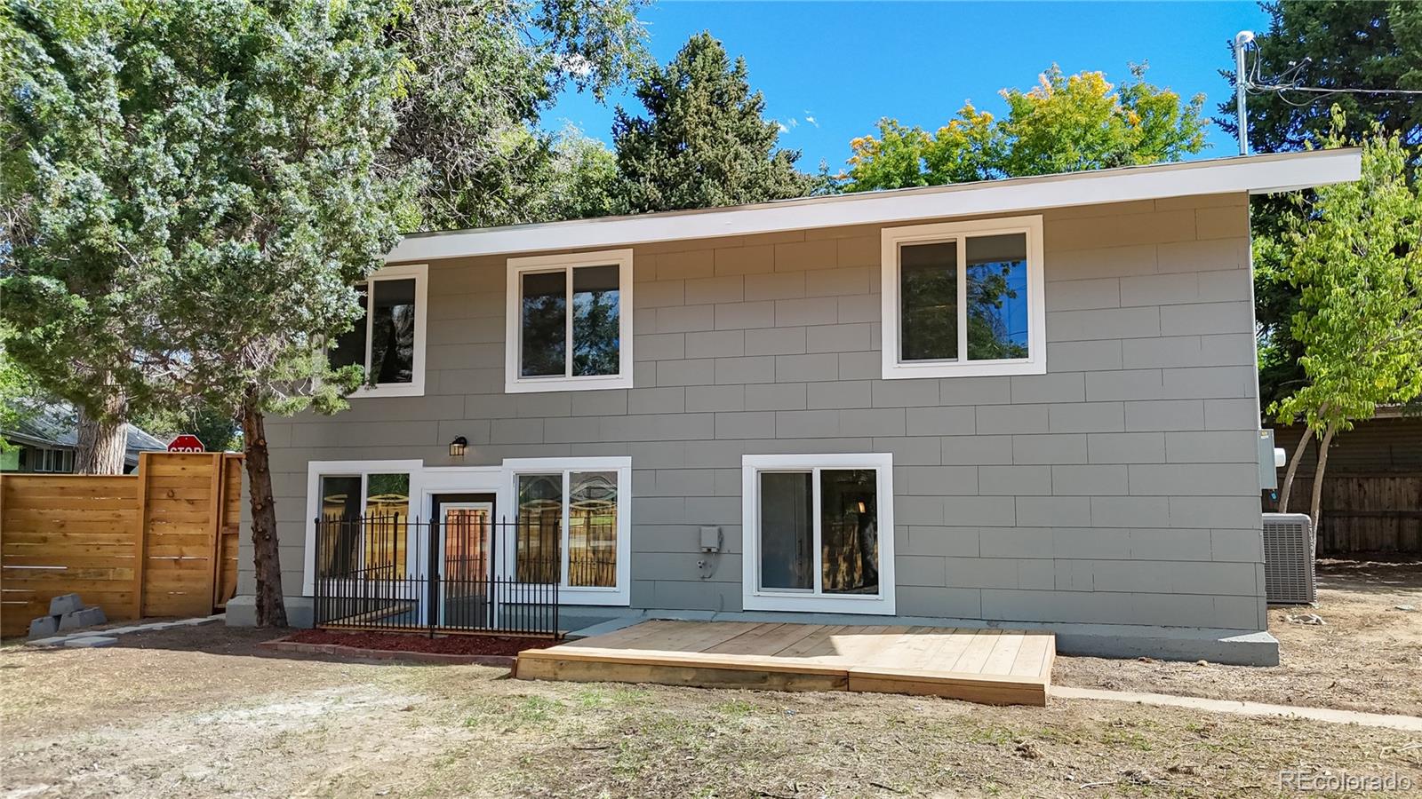 1445 S Kearney Street