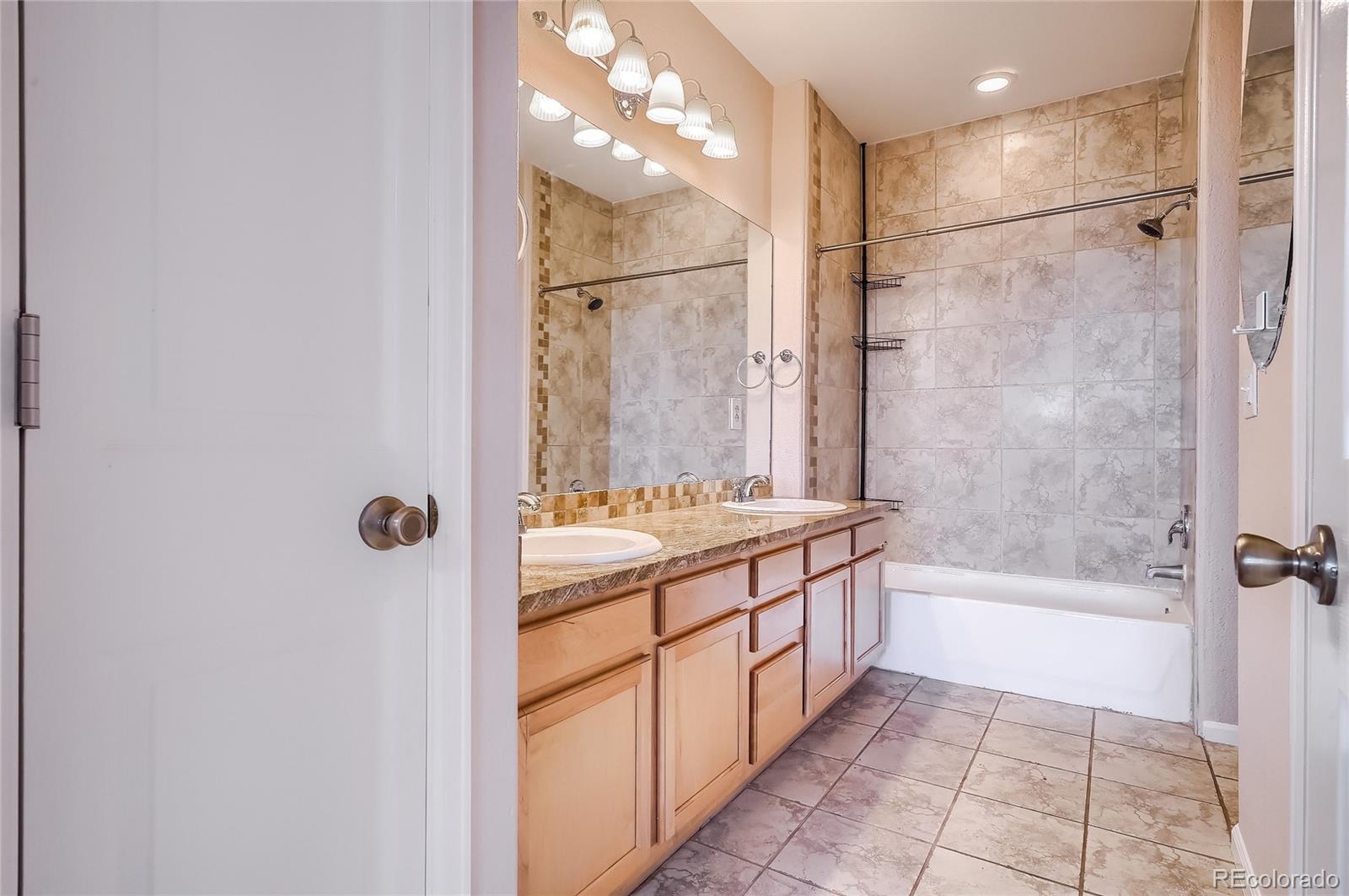 2113 S Fulton Circle Unit: 203