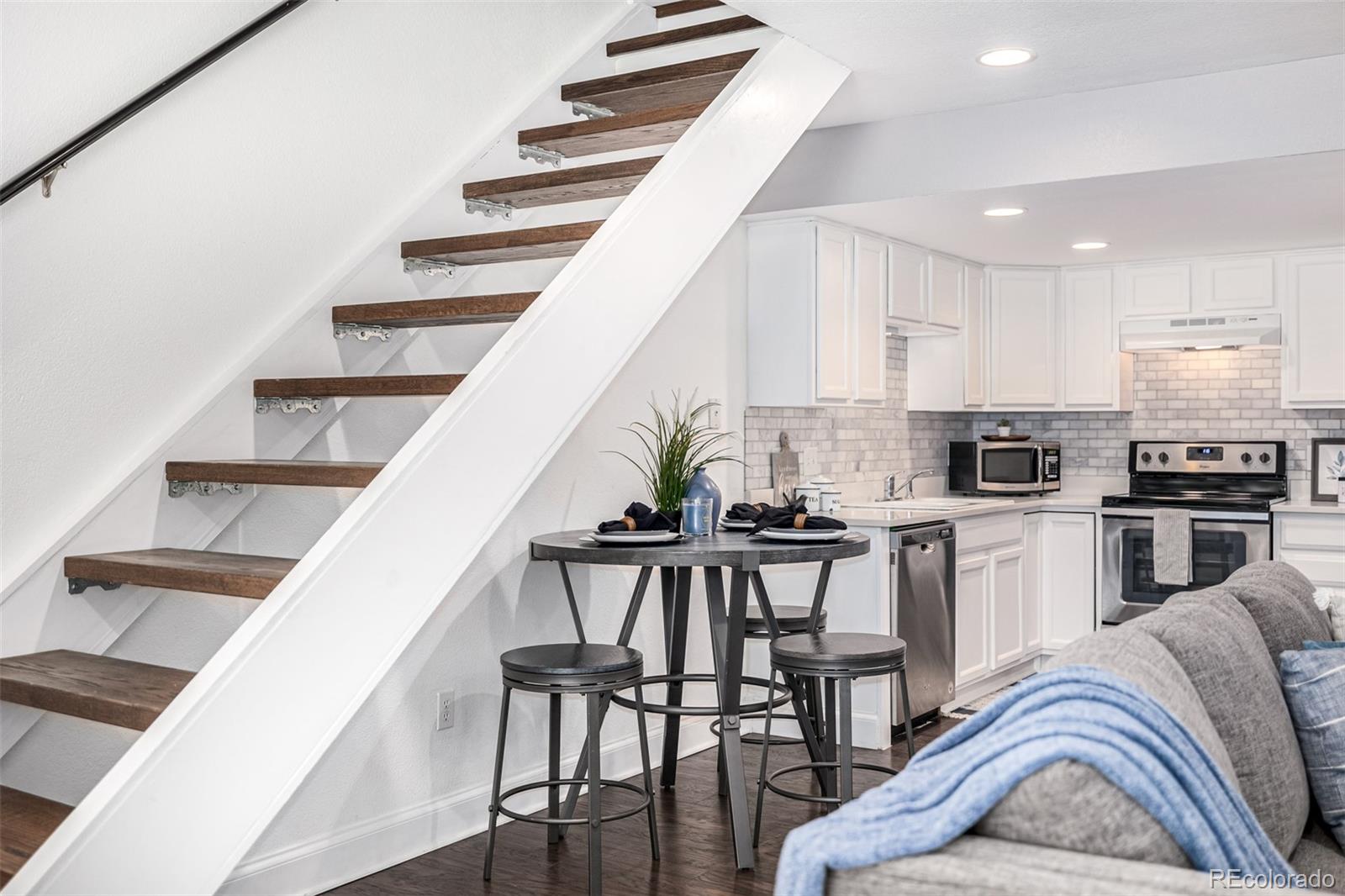 1650 S Deframe Street Unit: B6