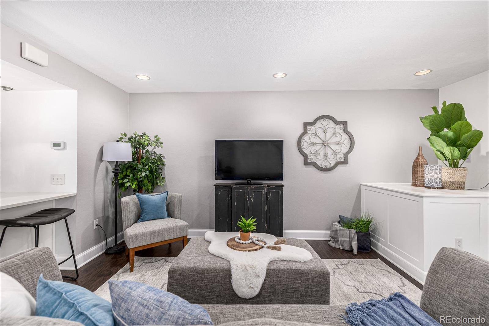1650 S Deframe Street Unit: B6