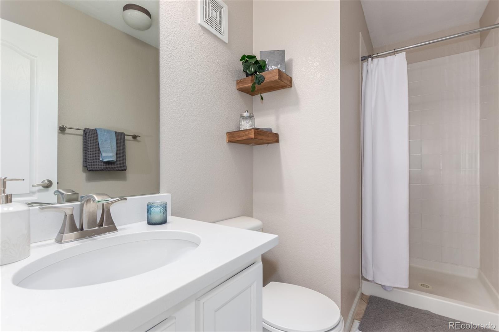 1650 S Deframe Street Unit: B6