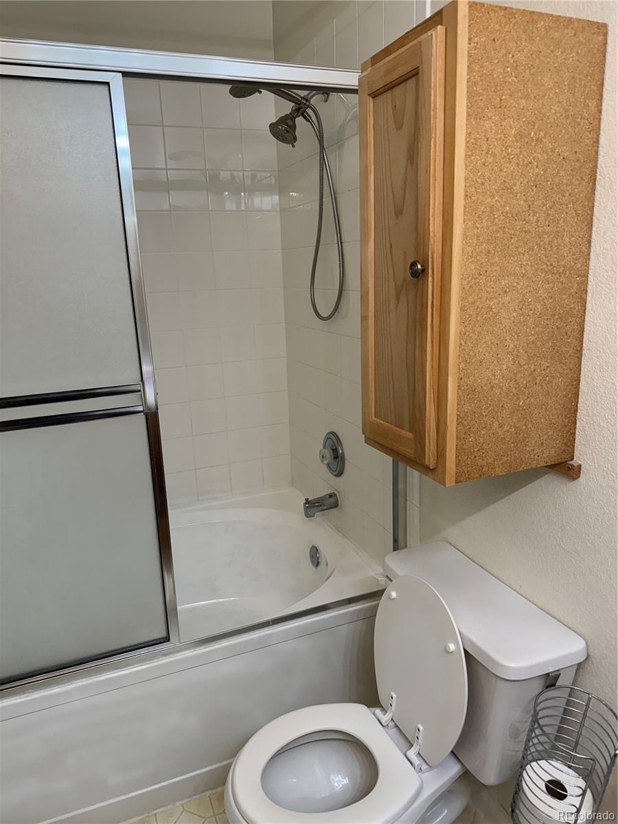 4005 S Dillon Way Unit: 202