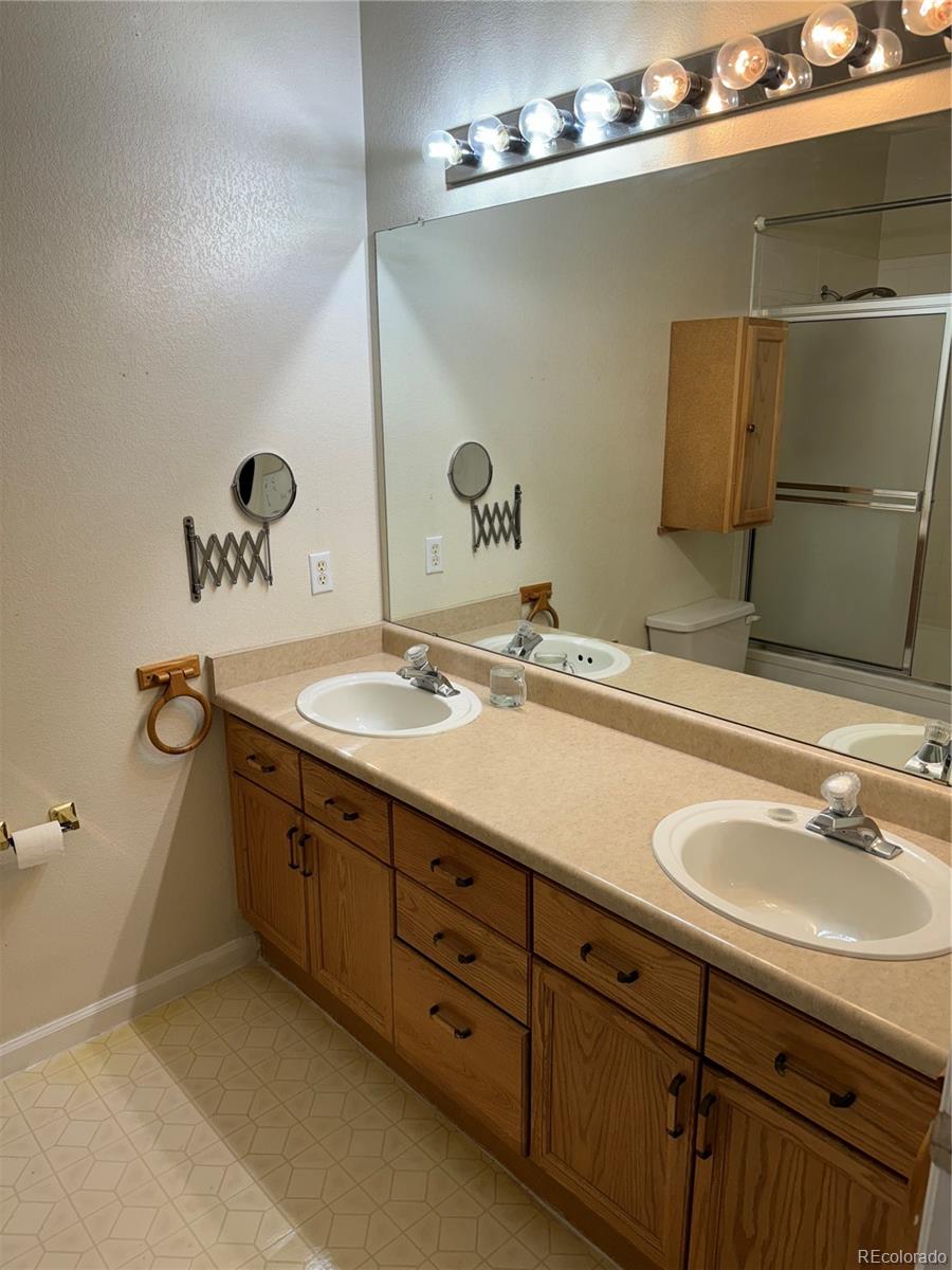 4005 S Dillon Way Unit: 202