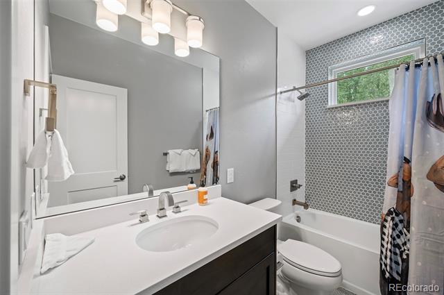 116 River Run Circle