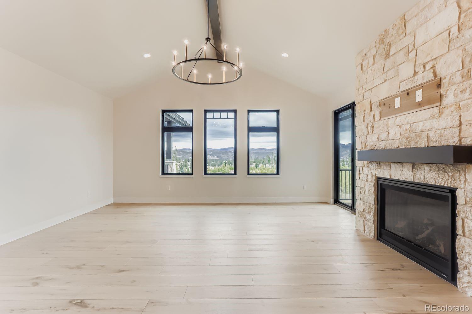 967 W Elk Meadows Drive