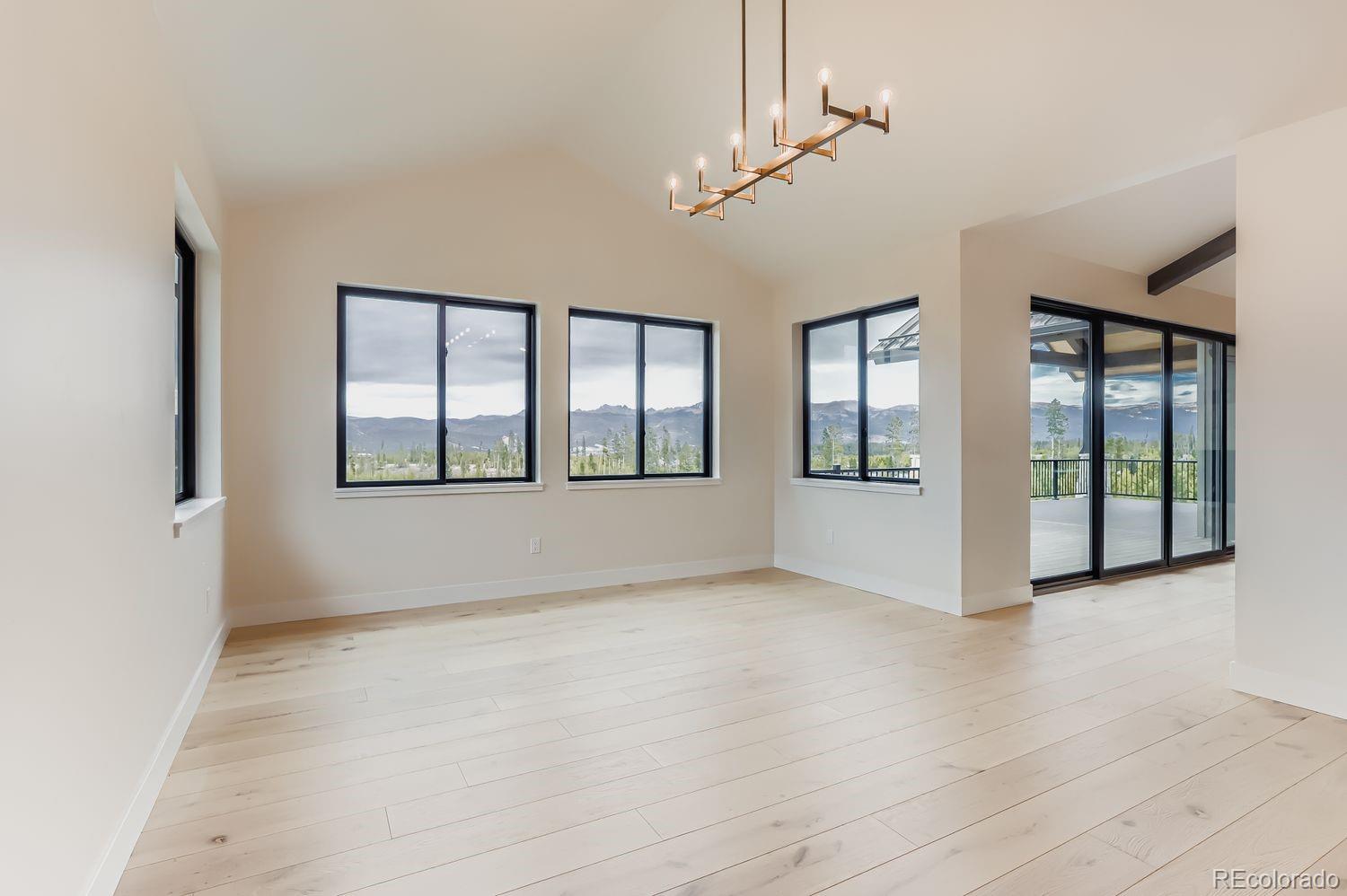 967 W Elk Meadows Drive