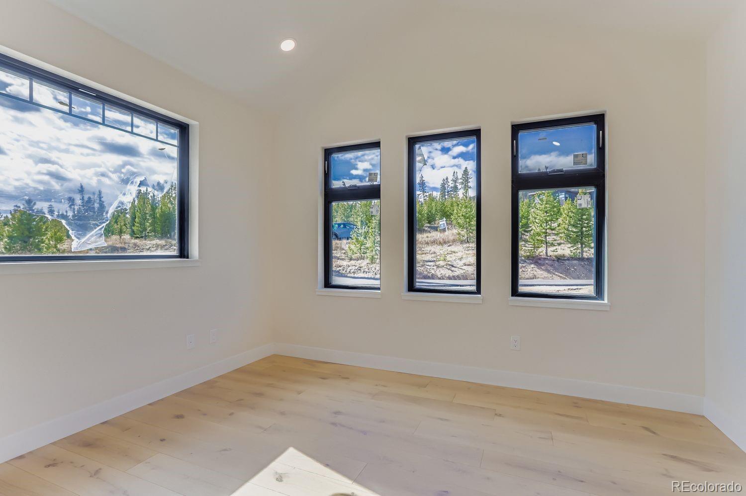 967 W Elk Meadows Drive