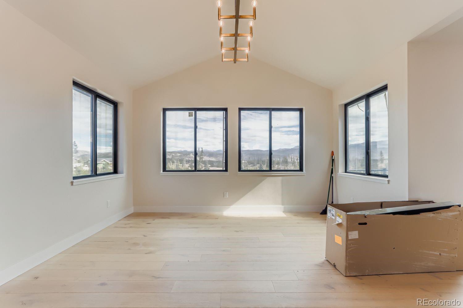 967 W Elk Meadows Drive
