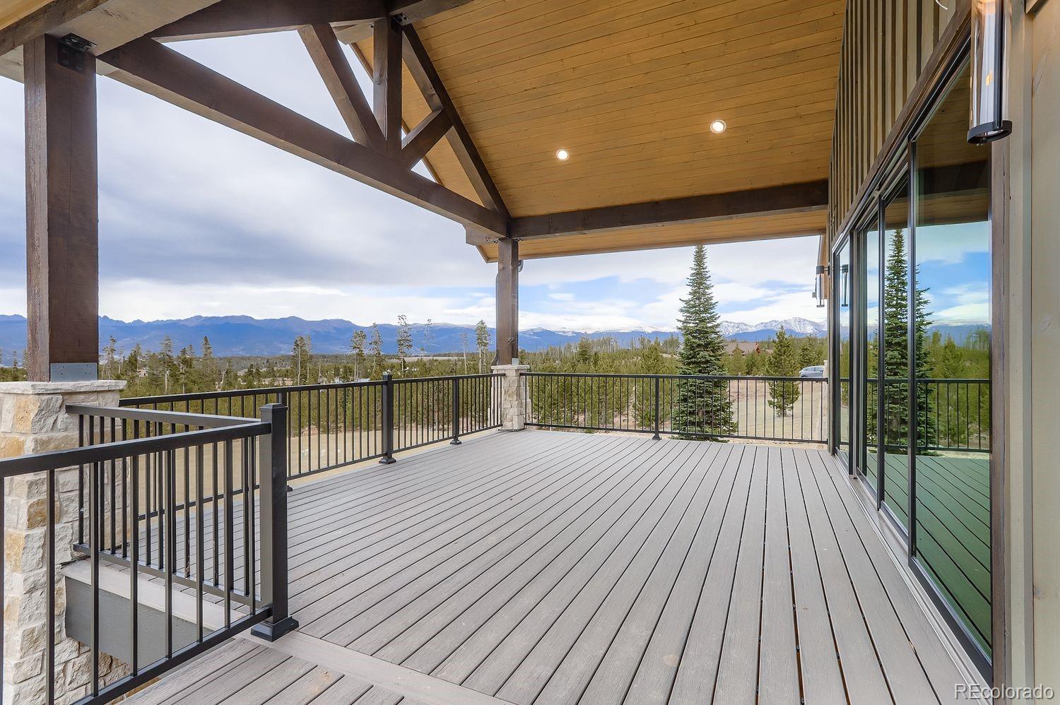 967 W Elk Meadows Drive