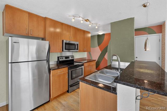 1336 N Logan Street Unit: 401
