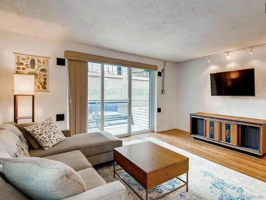 1336 N Logan Street Unit: 401