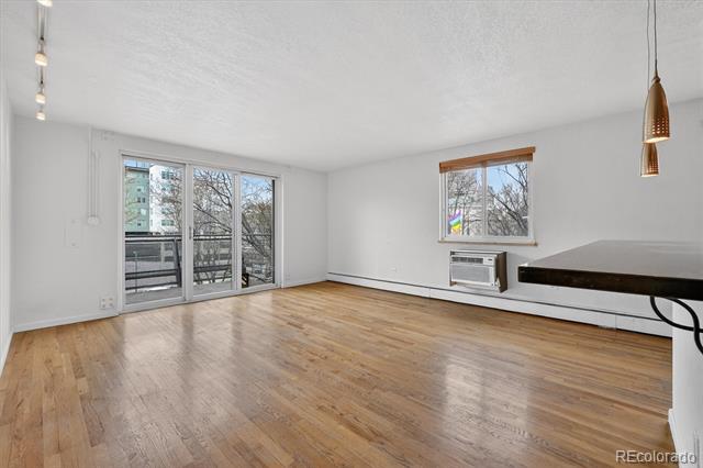 1336 N Logan Street Unit: 401