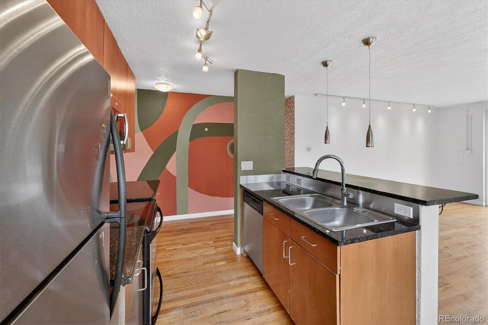 1336 N Logan Street Unit: 401