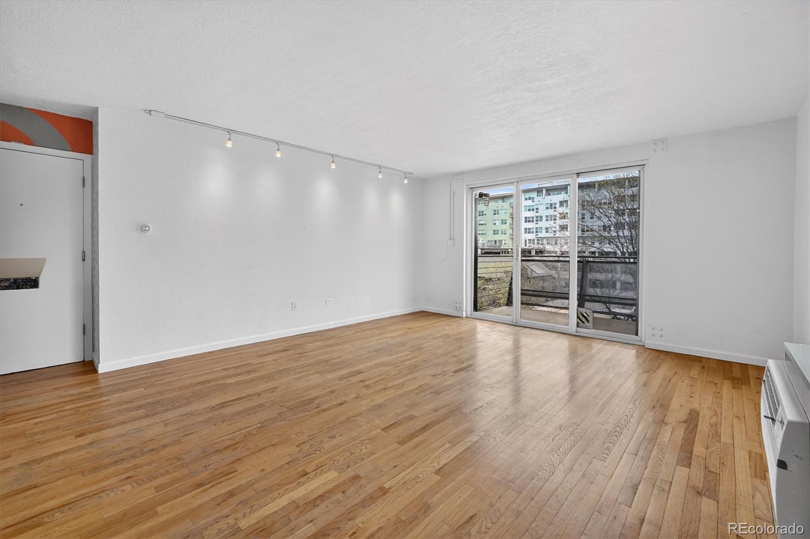 1336 N Logan Street Unit: 401