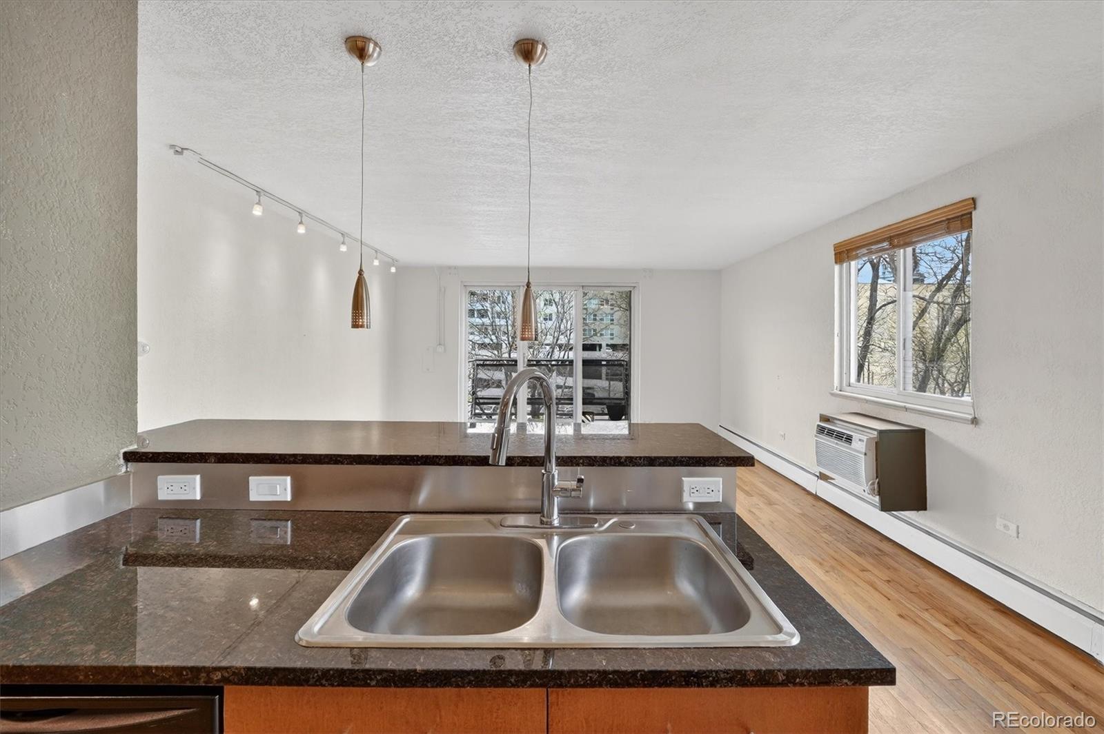 1336 N Logan Street Unit: 401