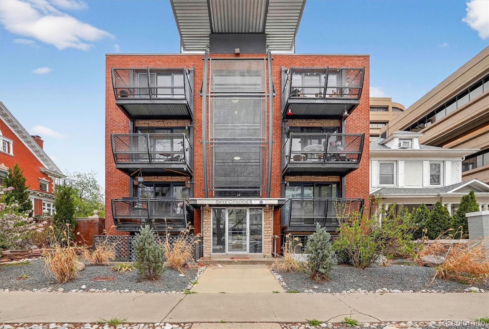 1336 N Logan Street Unit: 401