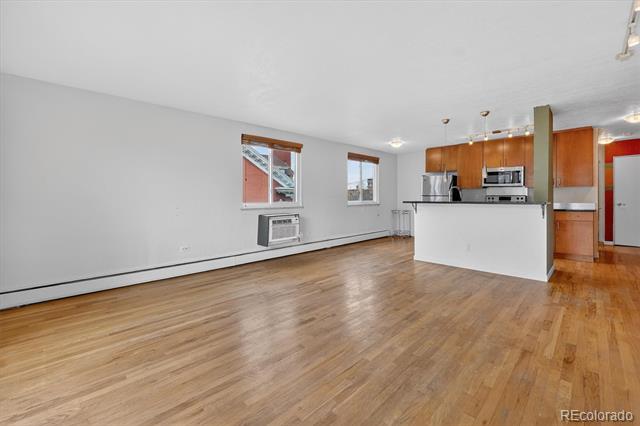 1336 N Logan Street Unit: 401