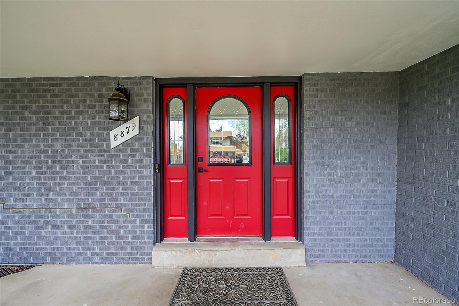 8879 Winona Court