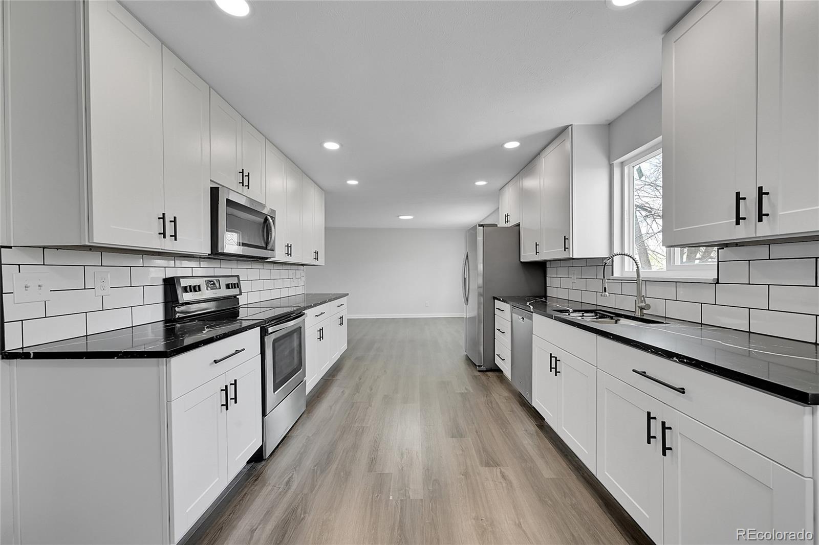 8879 Winona Court