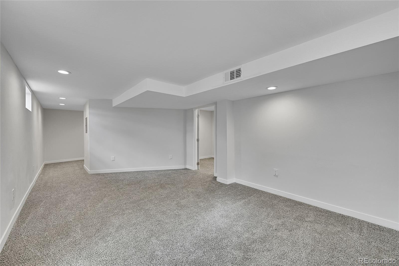 8879 Winona Court