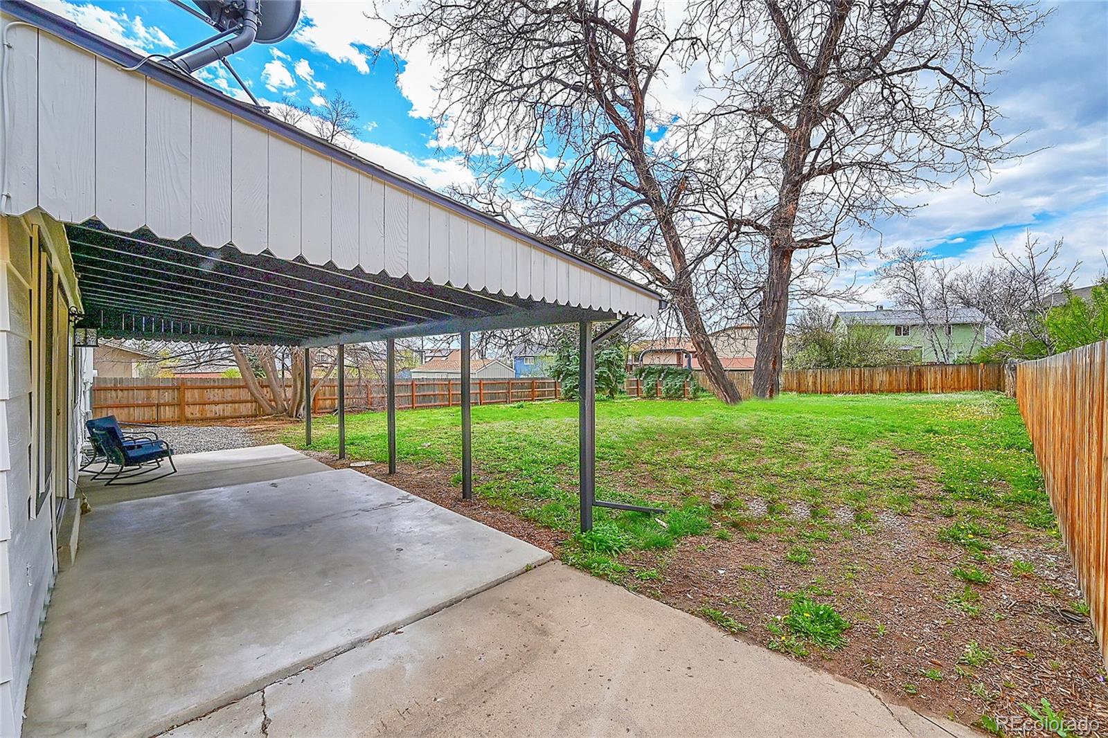 8879 Winona Court