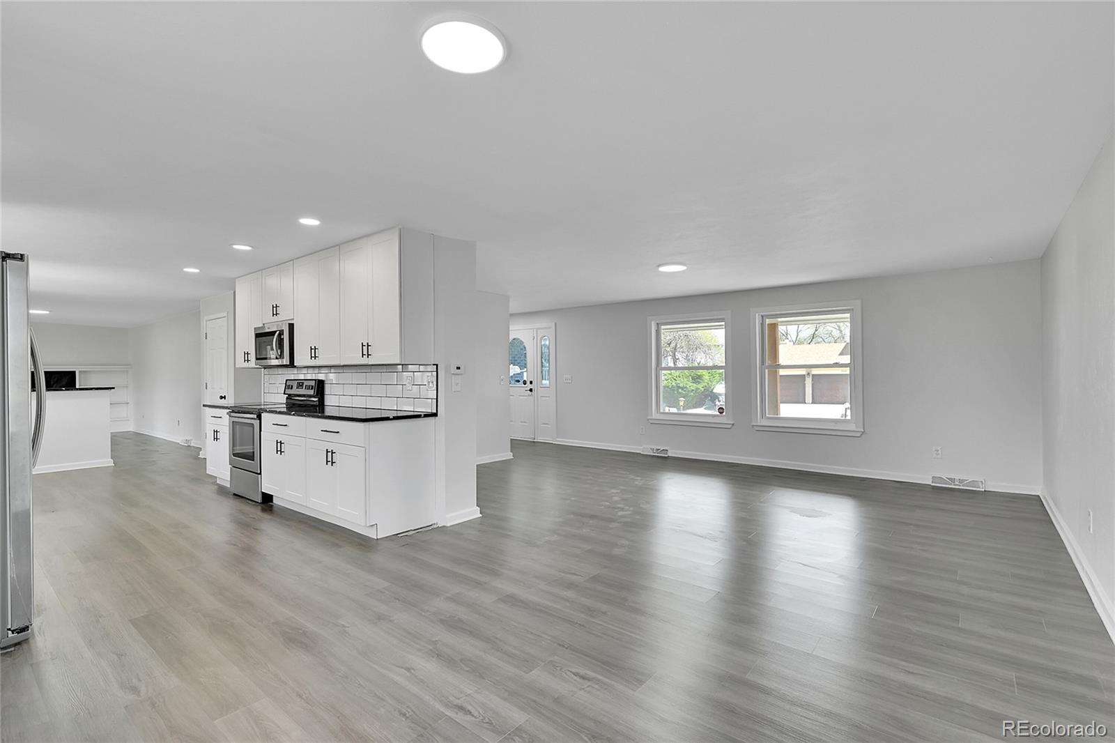 8879 Winona Court