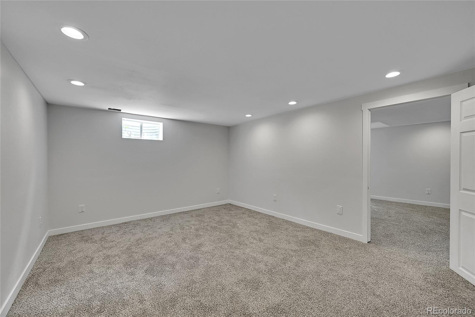 8879 Winona Court