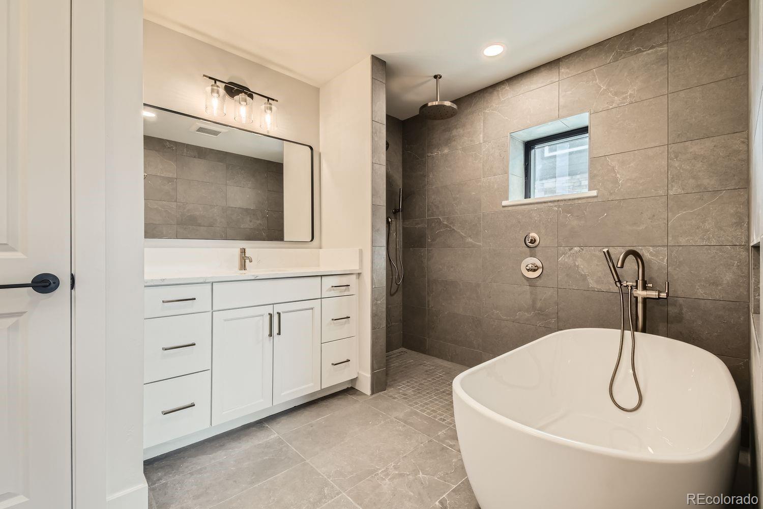 904 Wapiti Drive Unit: 7B