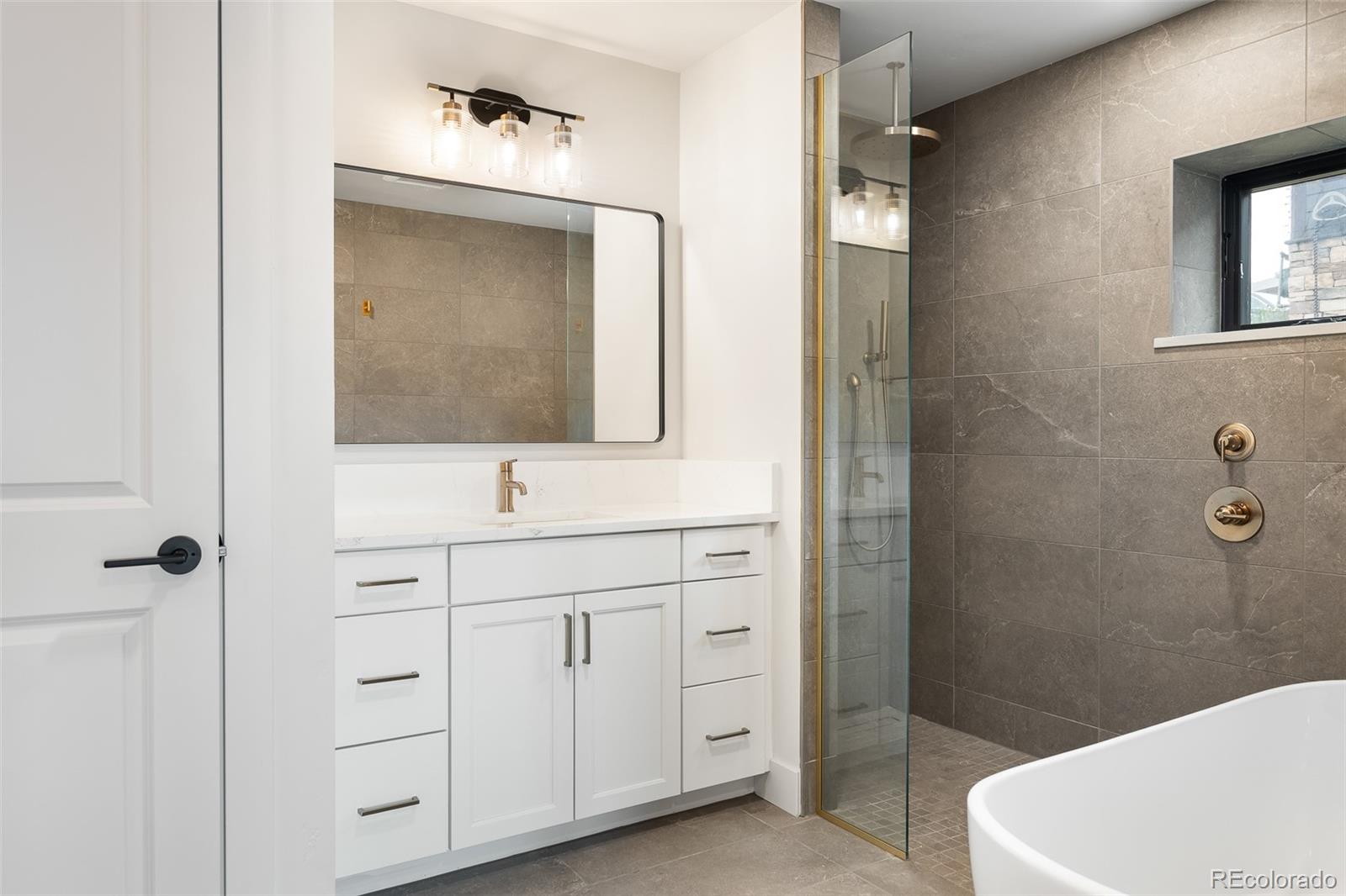 904 Wapiti Drive Unit: 7B