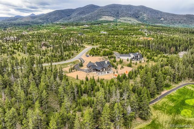 1086 Wildberry Lane
