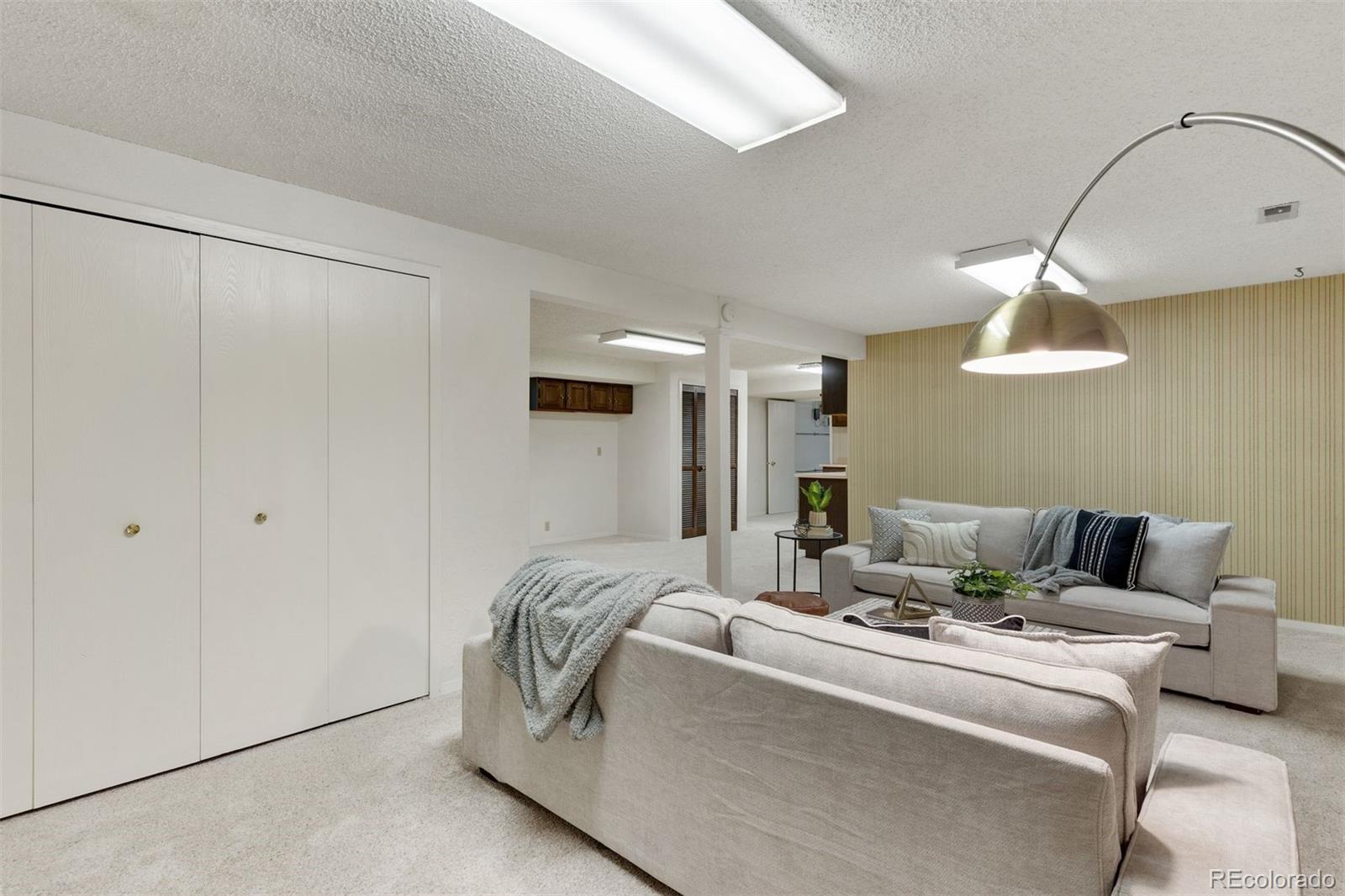 4303 Roundtree Court