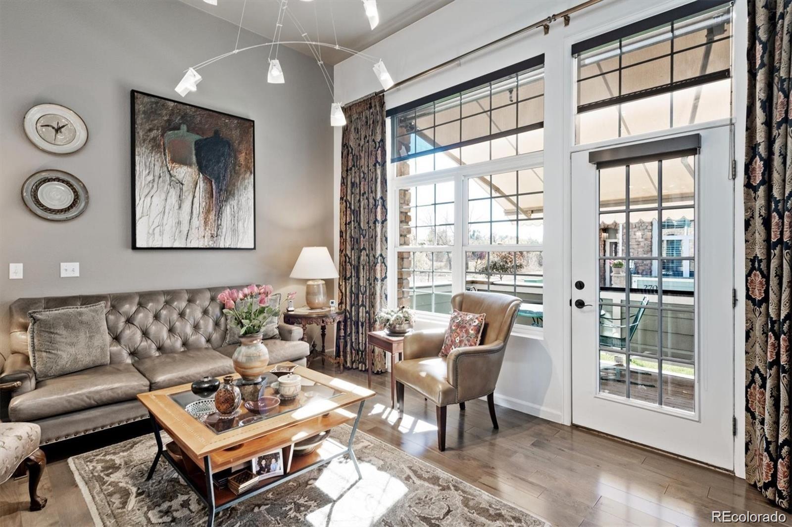 2700 W Greens Place
