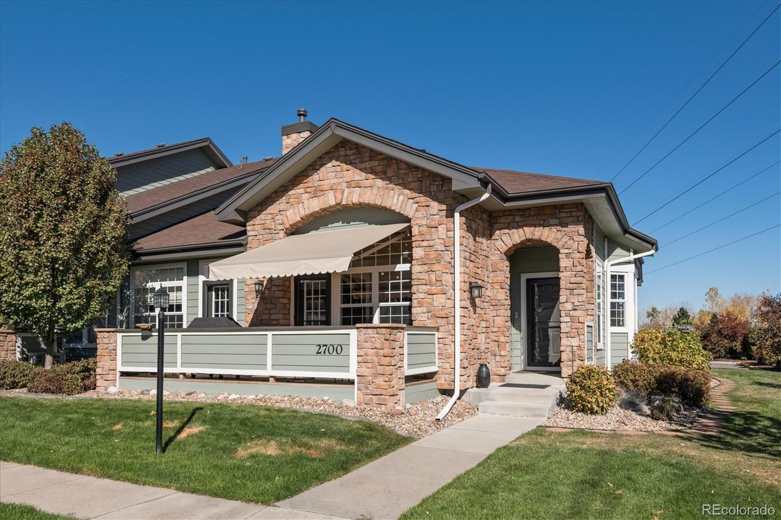 2700 W Greens Place