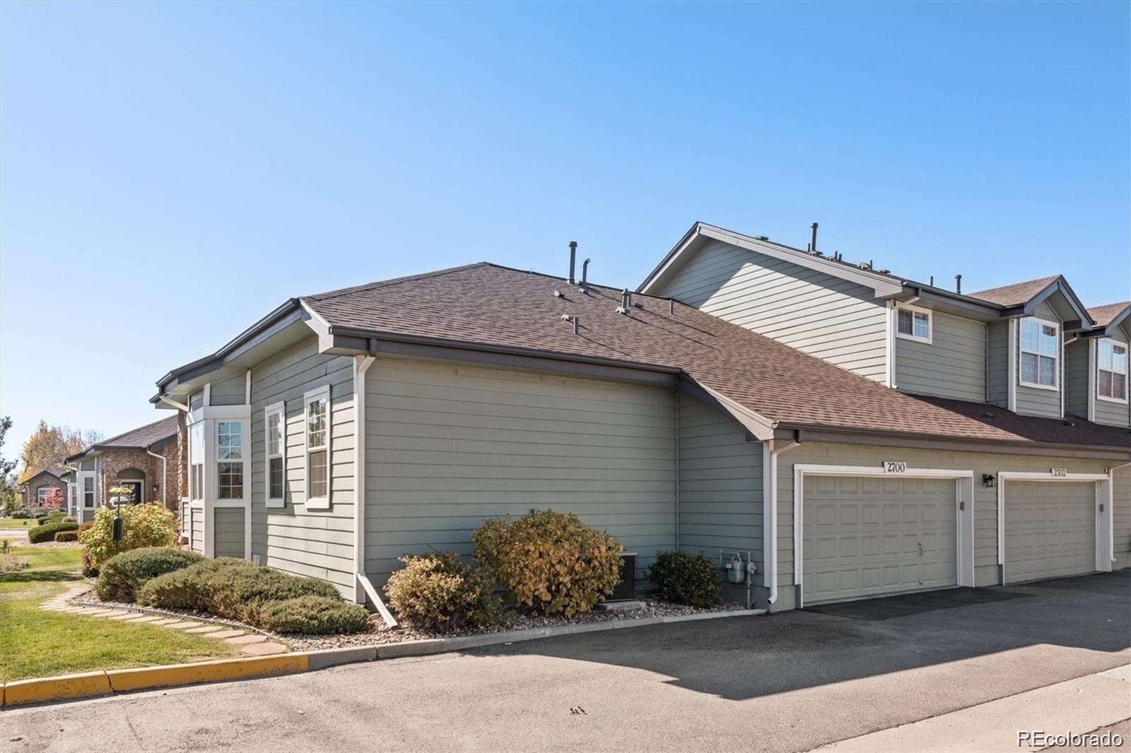 2700 W Greens Place