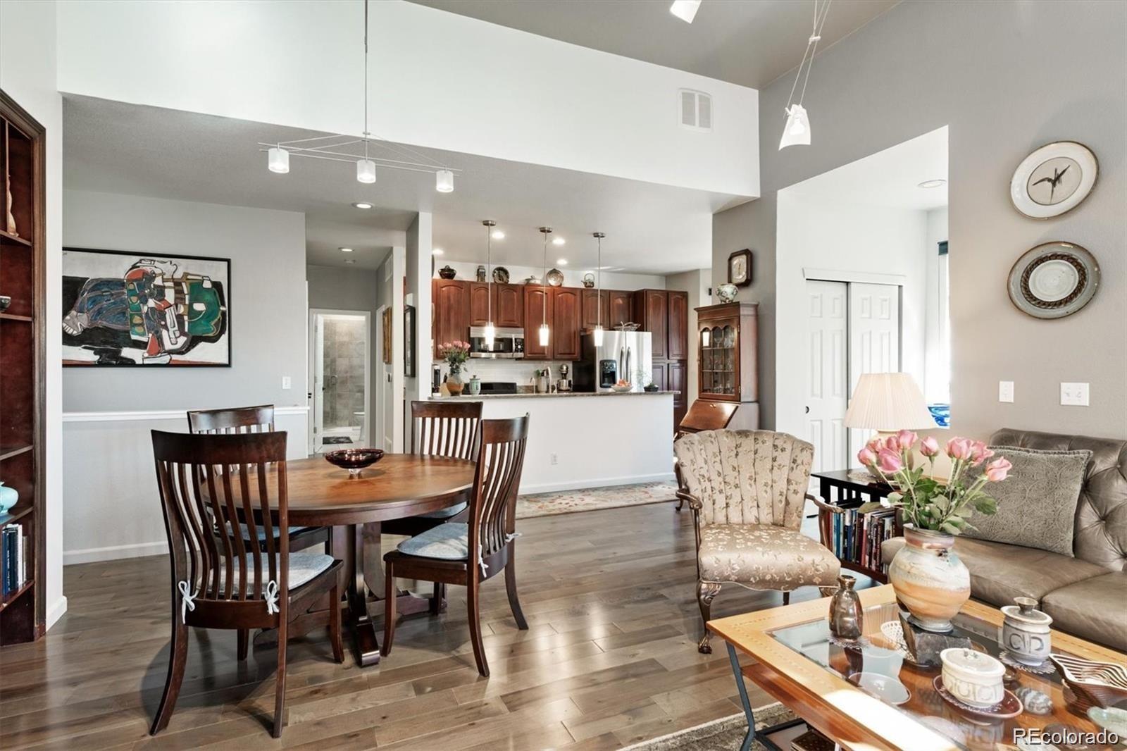 2700 W Greens Place