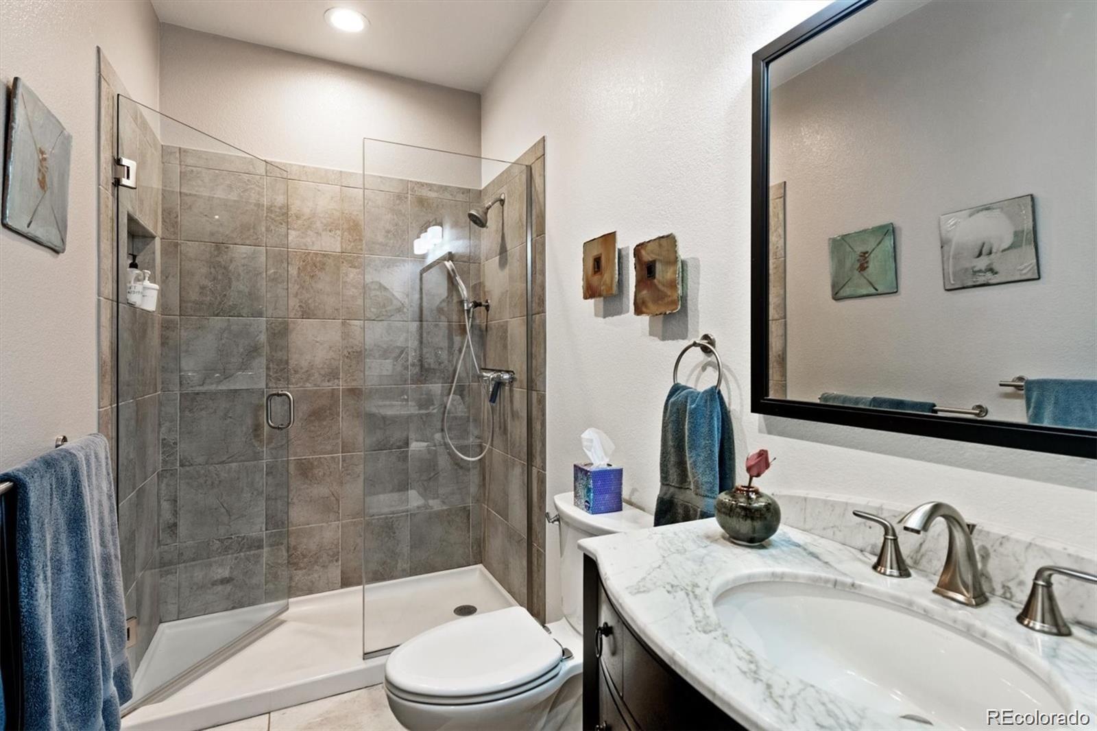 2700 W Greens Place