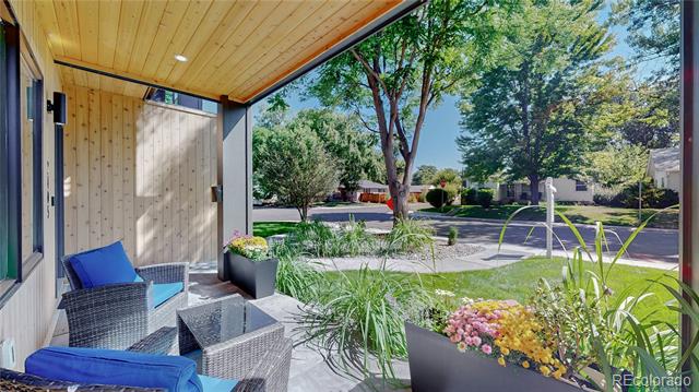 2405 S Franklin