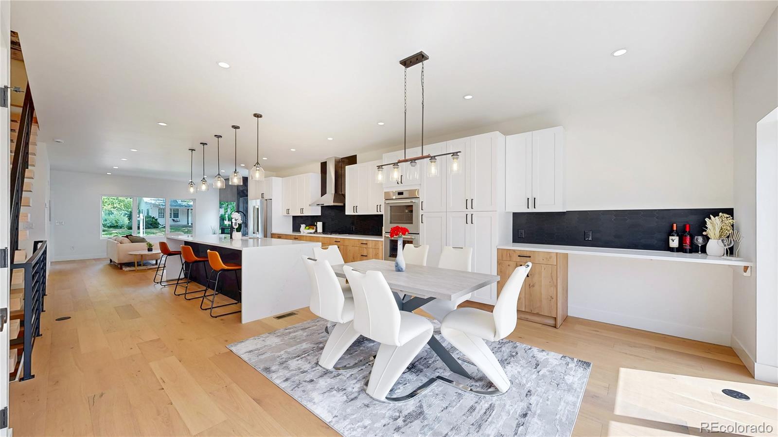 2405 S Franklin